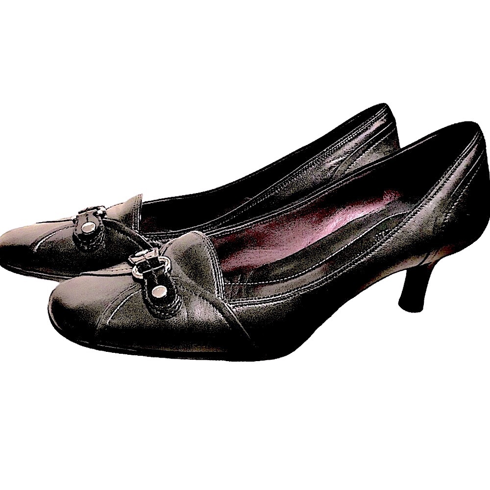 Cole Haan Black Leather Kitten Heels
